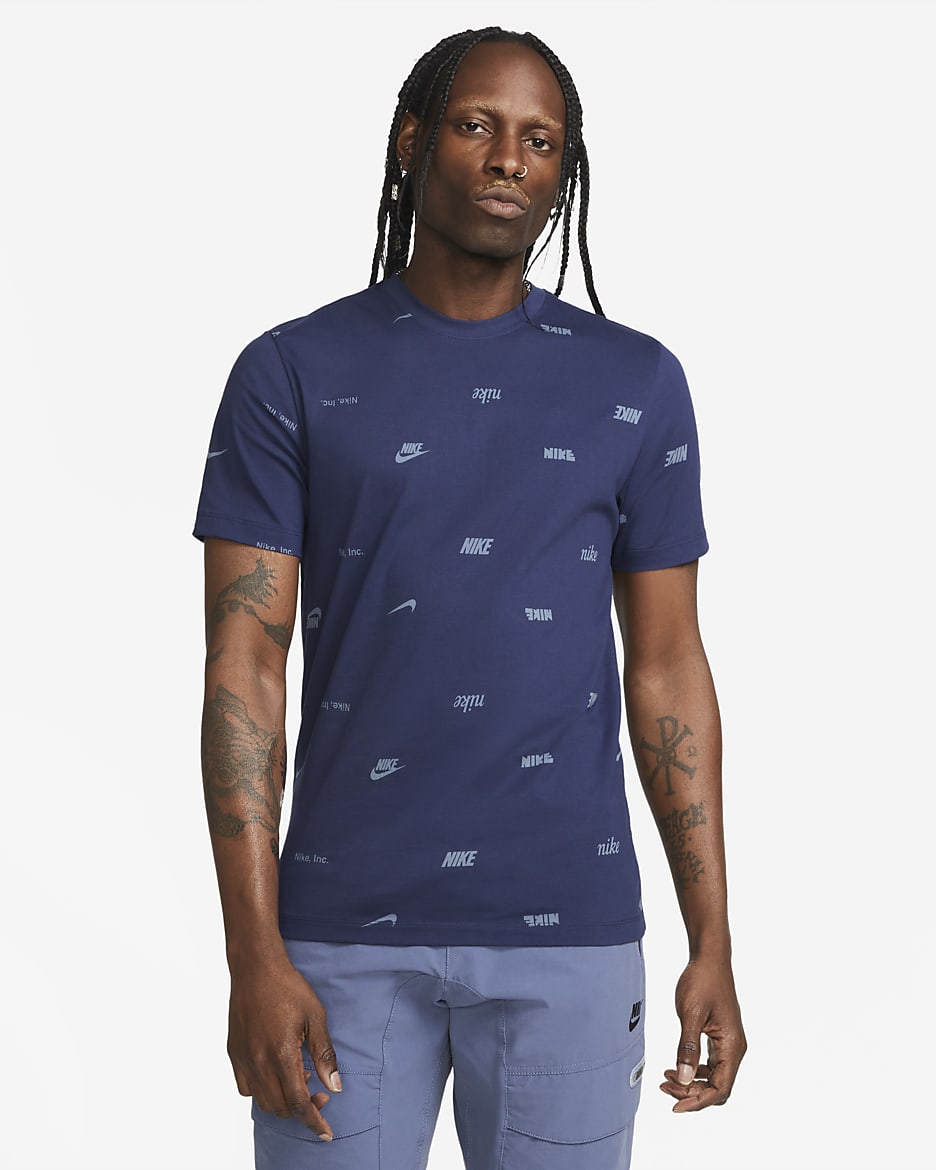 Playera con estampado en toda la prenda para hombre Nike Club